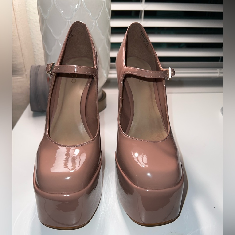 ALDO Platform high heels -nude color